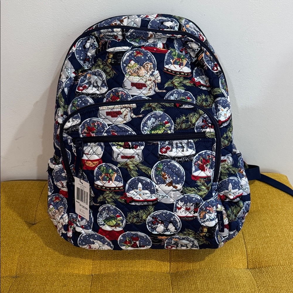 New Vera Bradley Campus bagpack with snow glovbes100% cotton and great travel🍀🍀